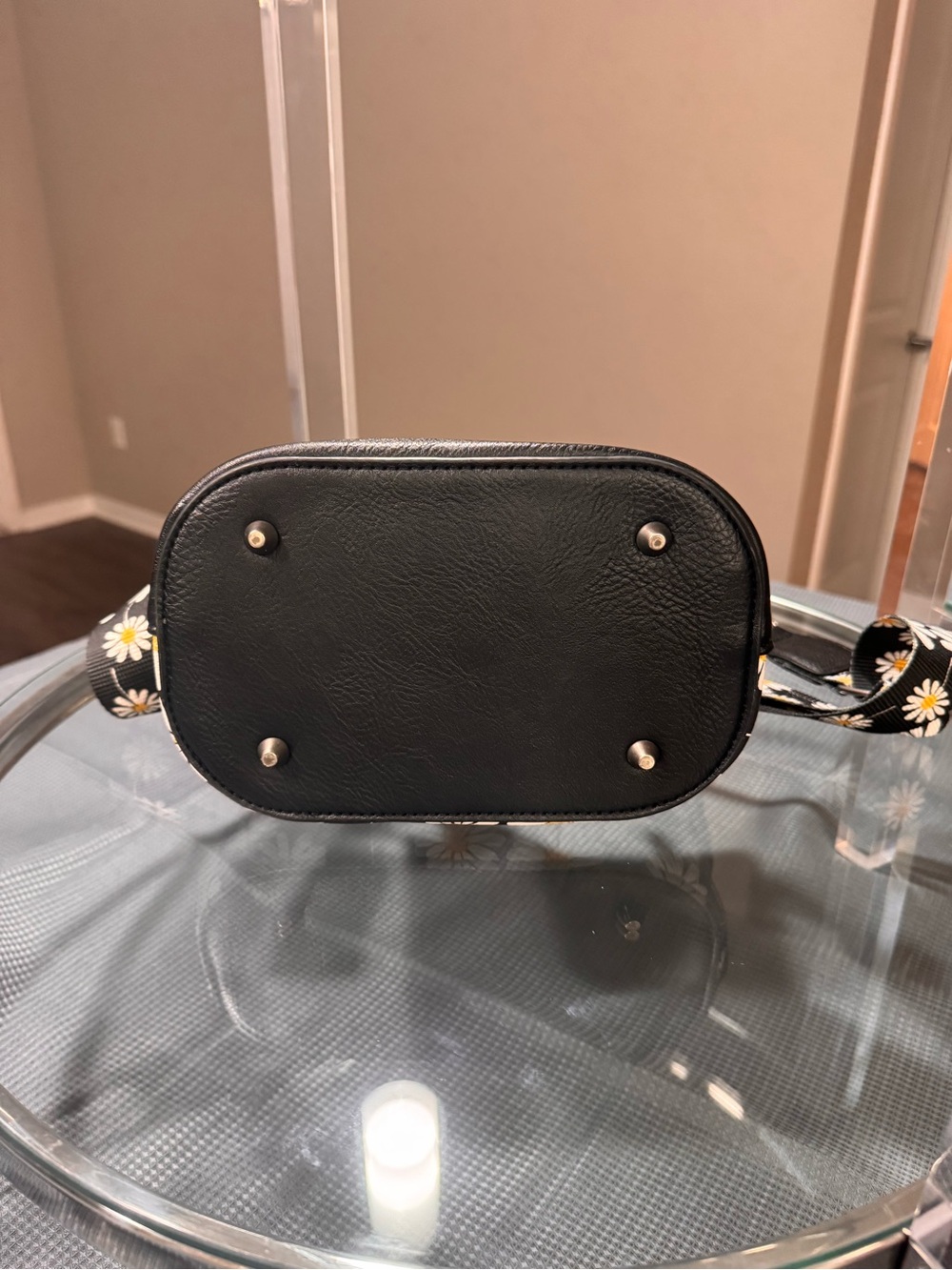 Wrangler Black Crossbody with Daisy Strap - Picture 12 of 16